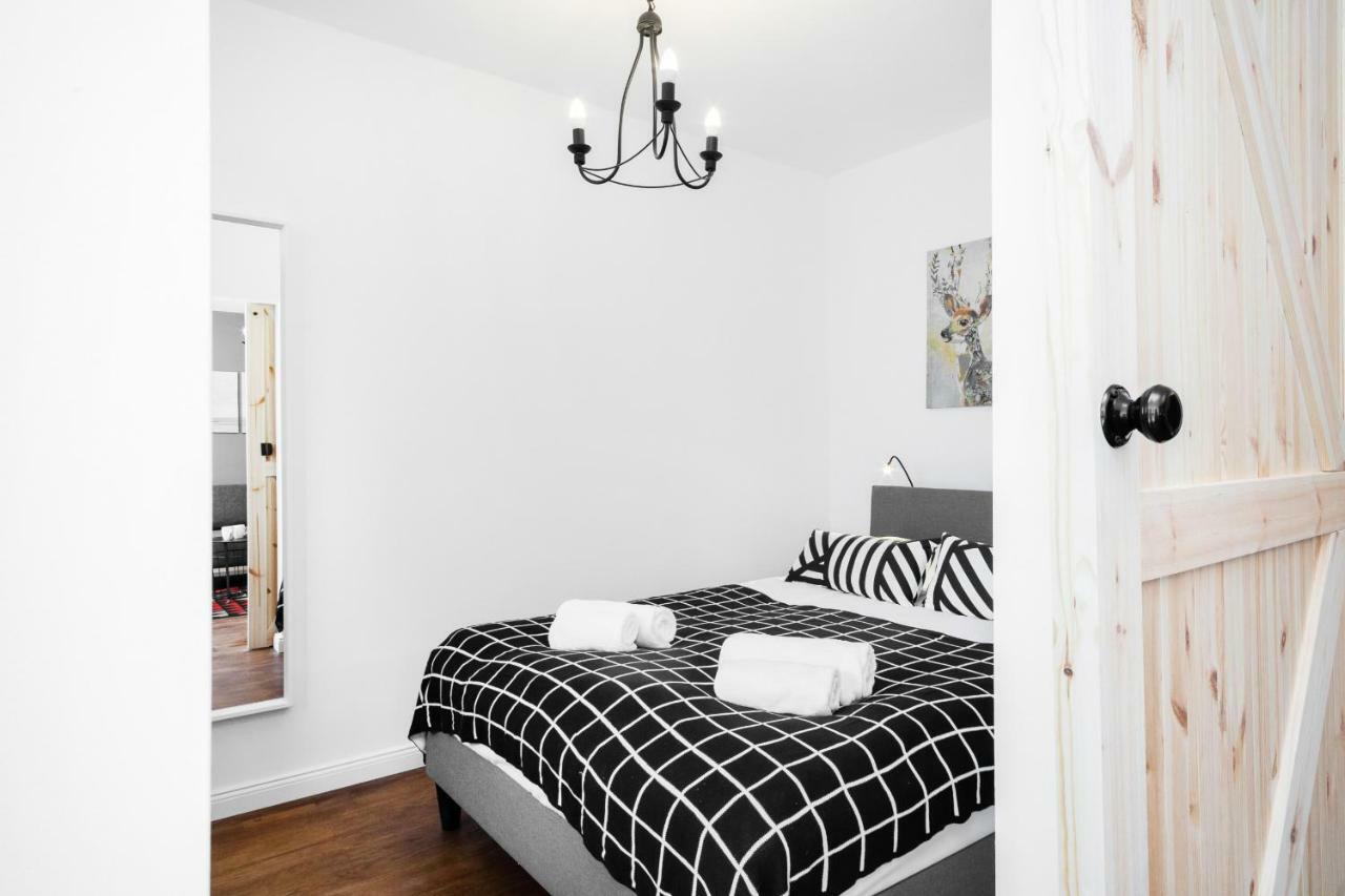 Apartment First By Renters Warschau